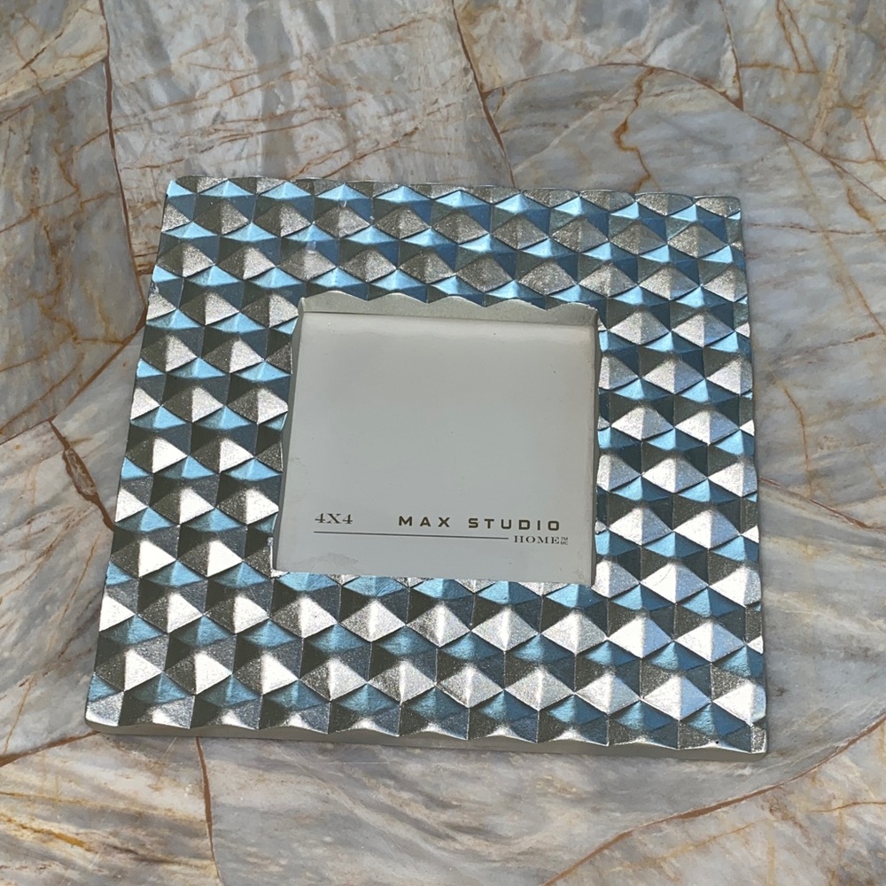 Max Studio Metallic Textured Photo Frame 8in x 8in